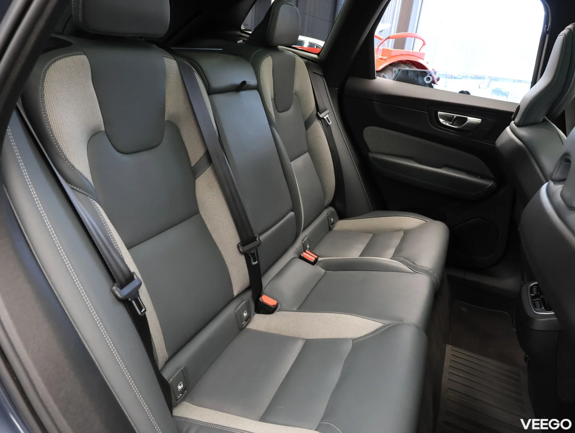 Volvo XC60 B5 AWD Dark Edition Intelli Safe 2 184kW