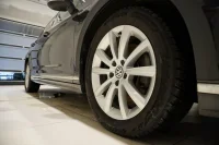 Volkswagen Passat R-LINE 2 140kW thumbnail