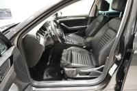 Volkswagen Passat R-LINE 2 140kW thumbnail