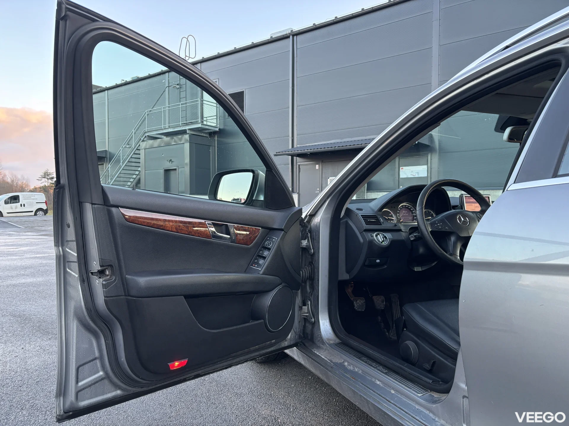 Mercedes-Benz C200 2.1 100kW