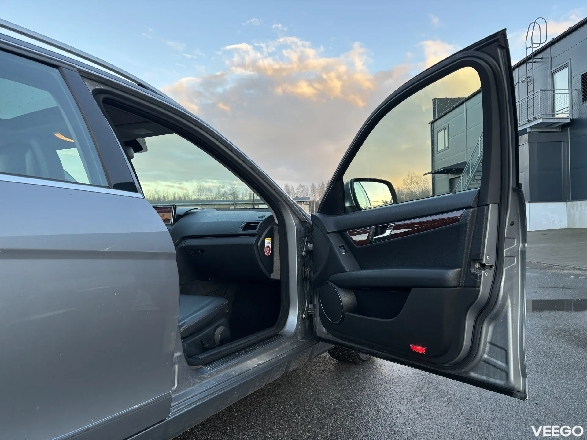 Mercedes-Benz C200 2.1 100kW