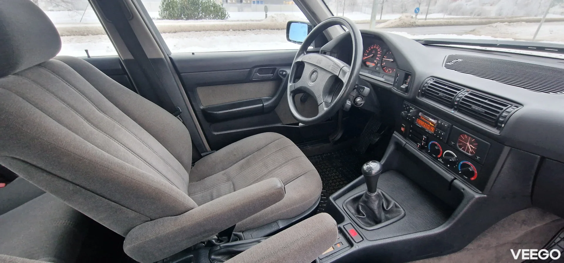 BMW 525 525td 2.5 85kW