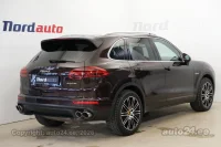 Porsche Cayenne S E-Hybrid - 3 245kW thumbnail