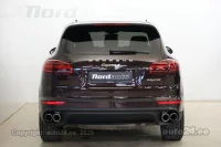 Porsche Cayenne S E-Hybrid - 3 245kW thumbnail