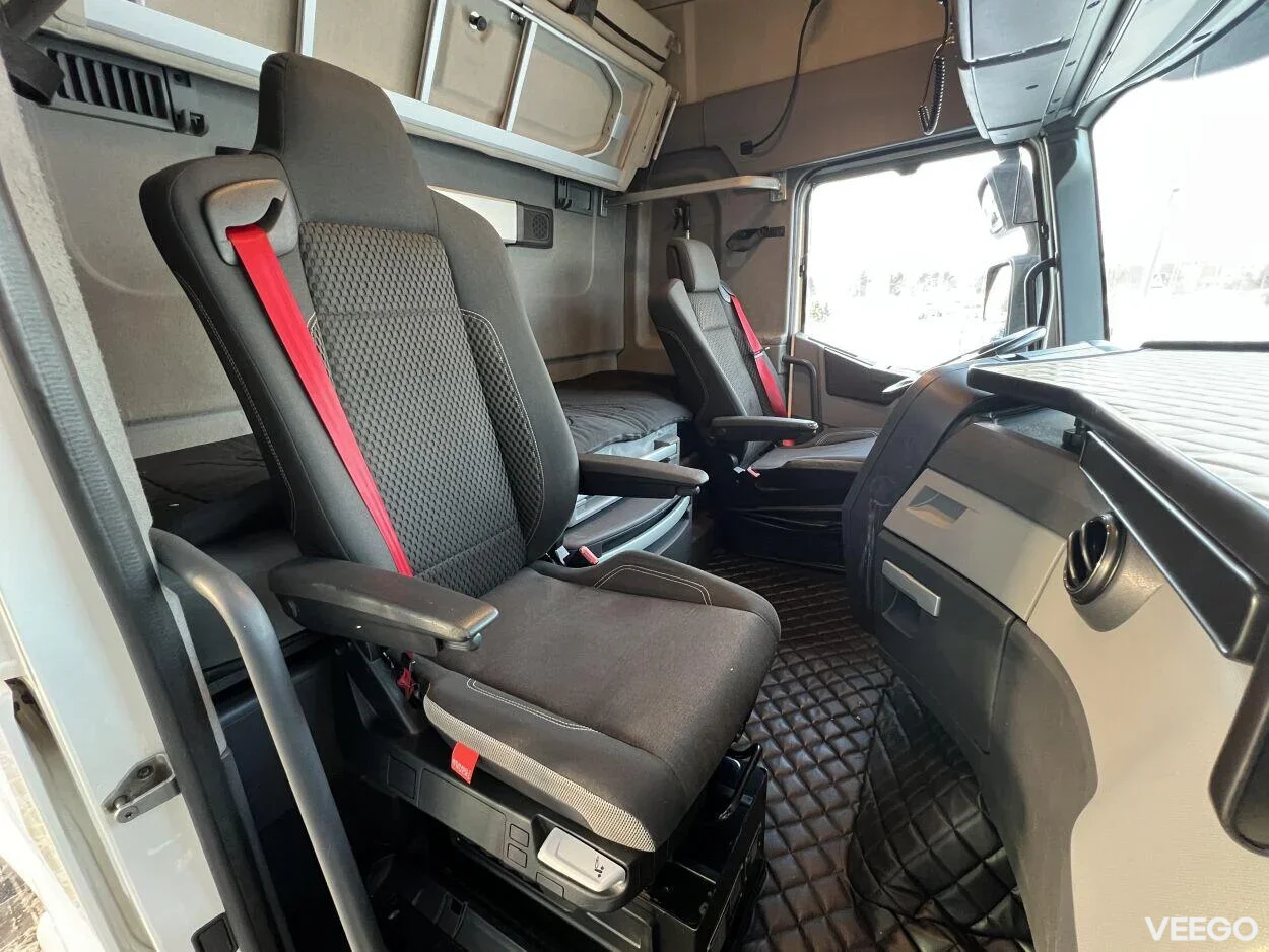 Renault C 250 High 12.8 360kW