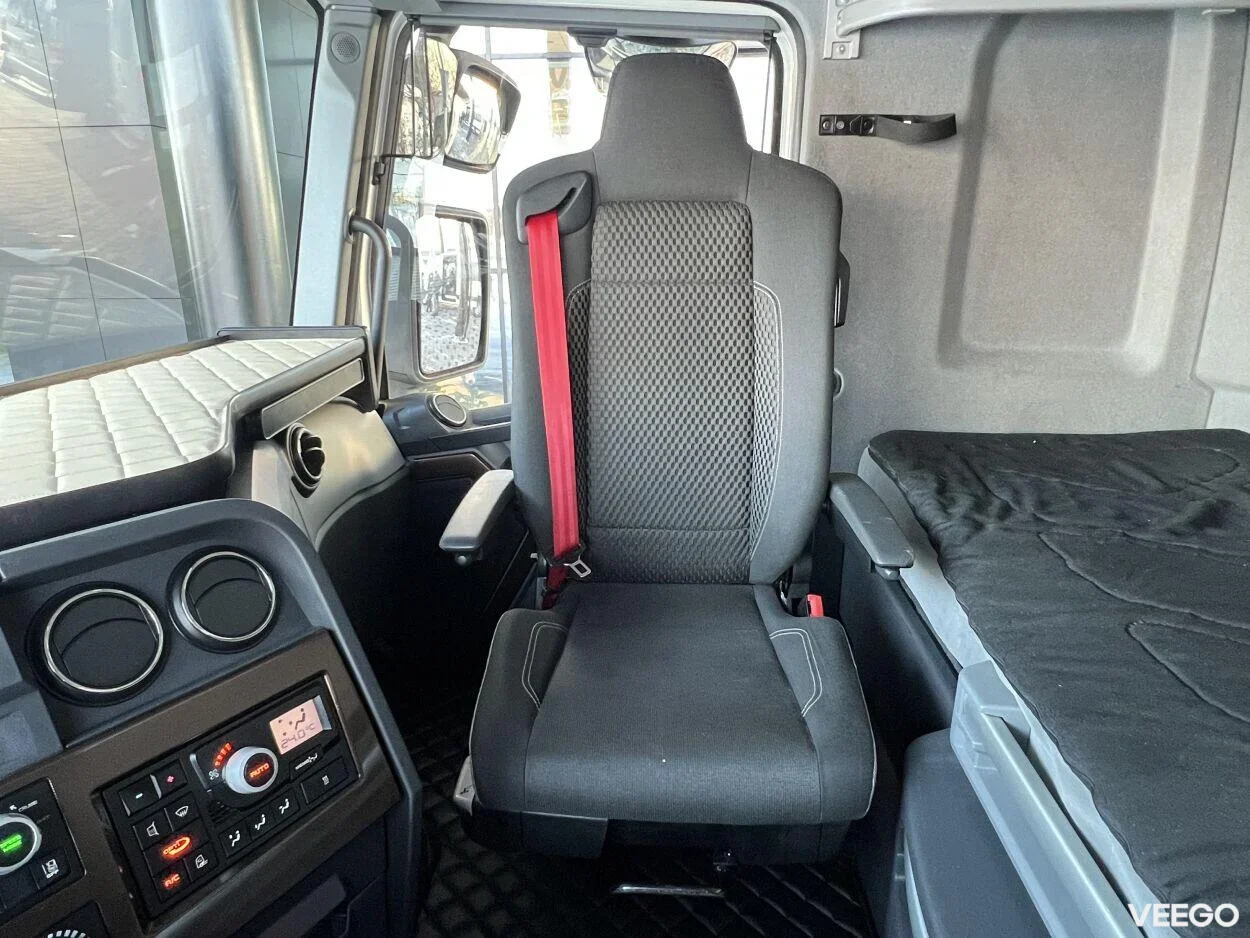 Renault C 250 High 12.8 360kW