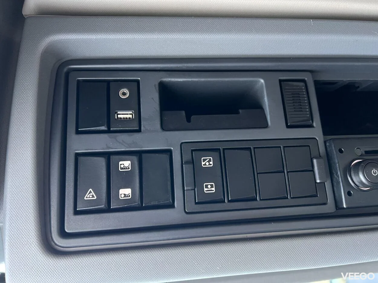 Renault C 250 High 12.8 360kW