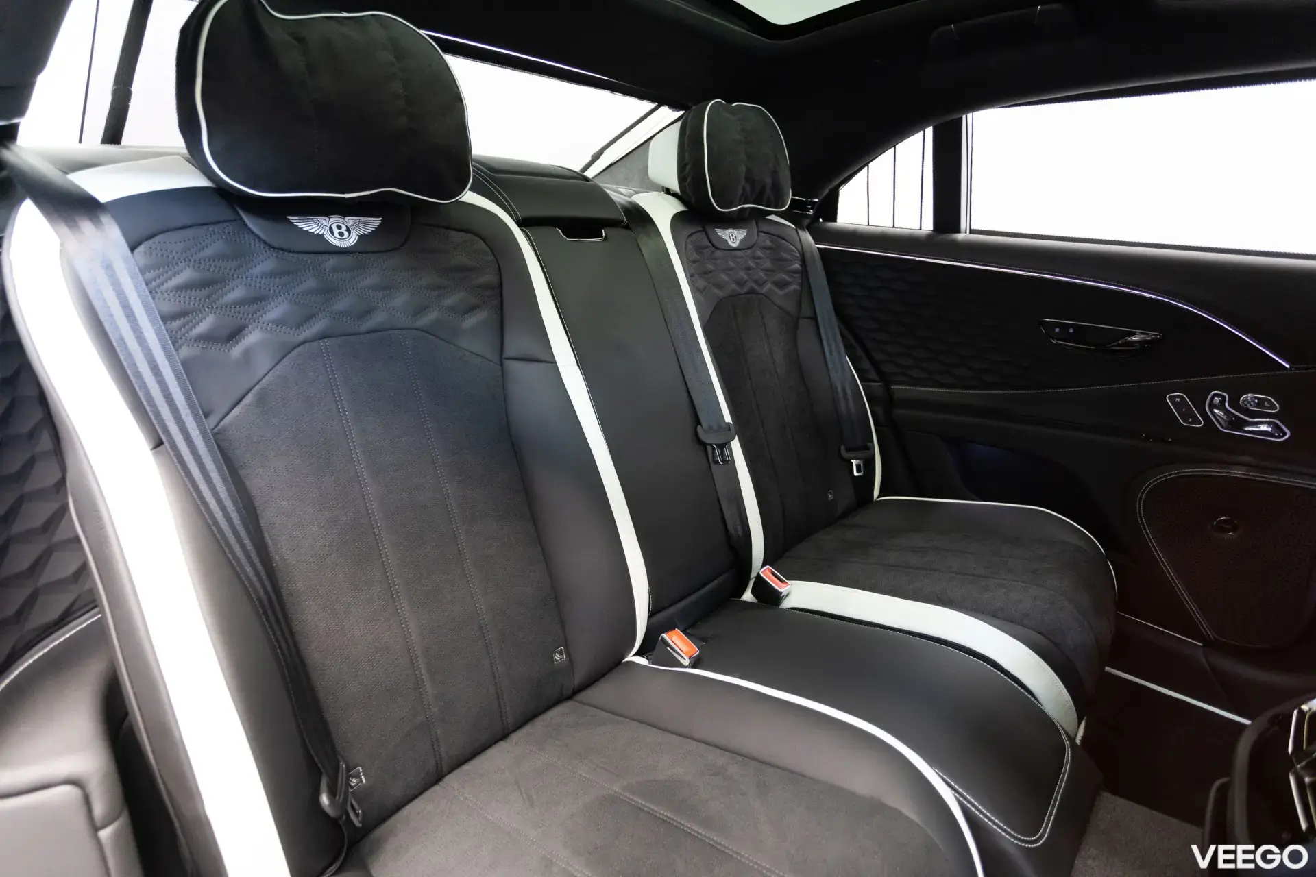 Bentley FLYING SPUR V8 Speed PHEV 4 575kW