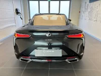 Lexus LC 500 500 351kW thumbnail