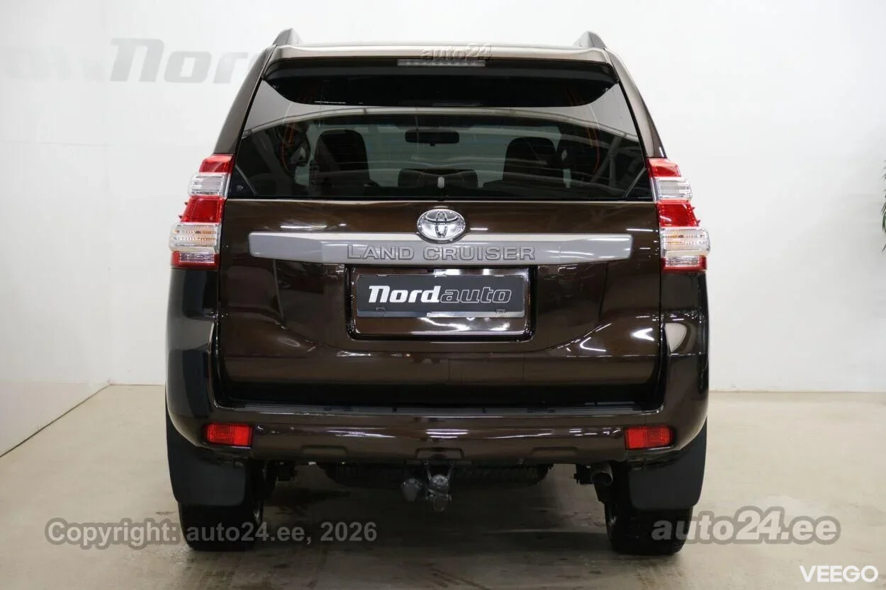 Toyota Land Cruiser Luxury 4WD 2.8 130kW