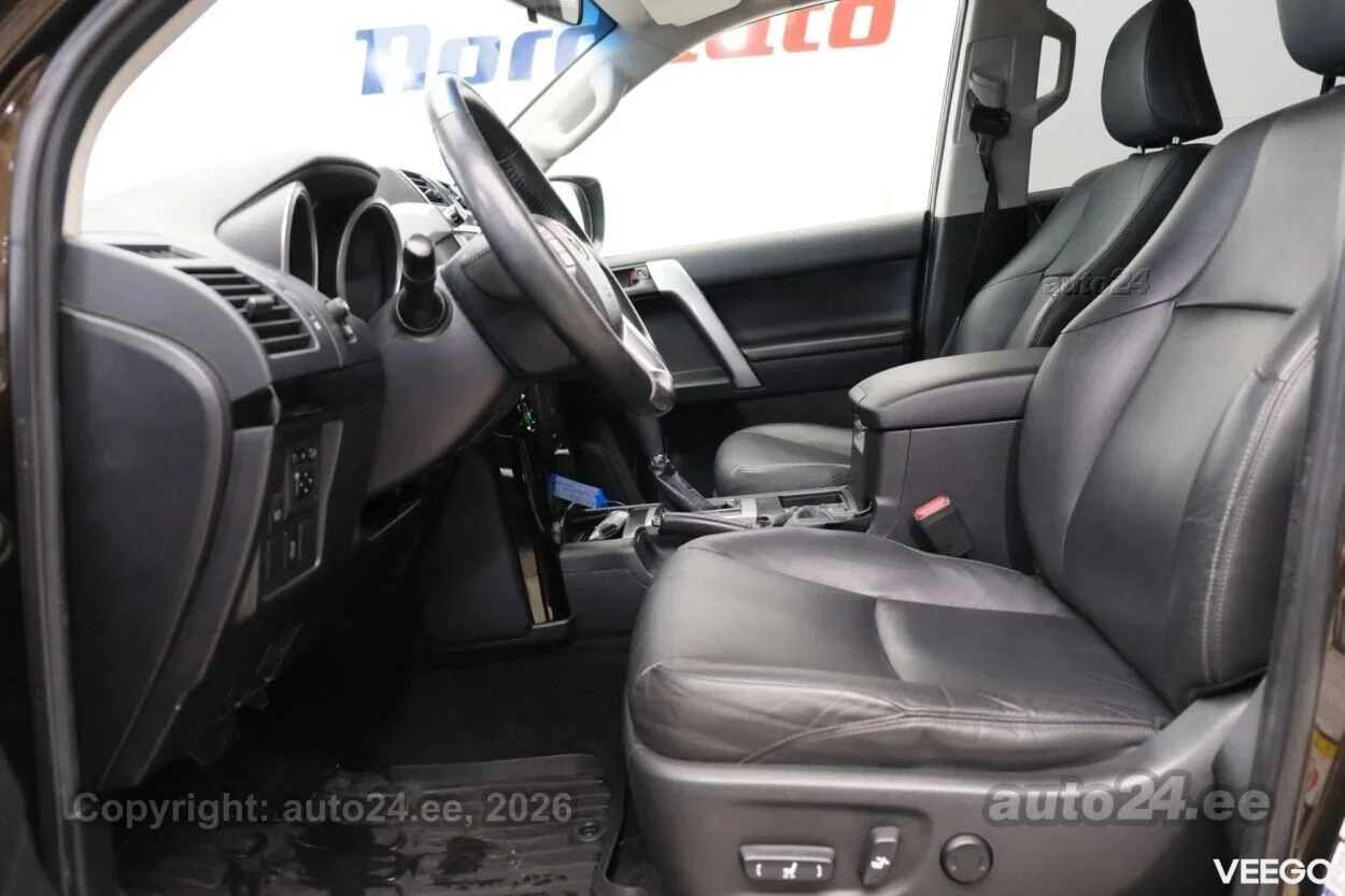 Toyota Land Cruiser Luxury 4WD 2.8 130kW