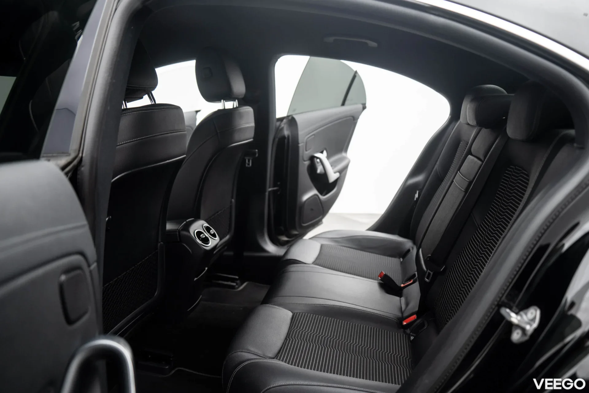 Mercedes-Benz CLA180 Coupe 1.3 100kW