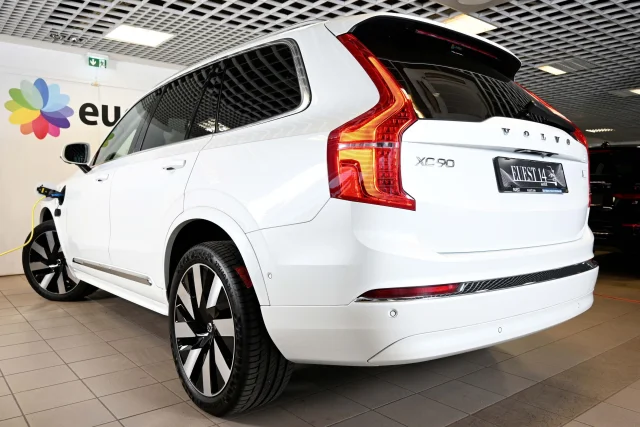 Image of Volvo XC90 AWD T8 B&W 4C ULTIMATE BRIGHT XENIUM INTELLI PRO 2 335kW