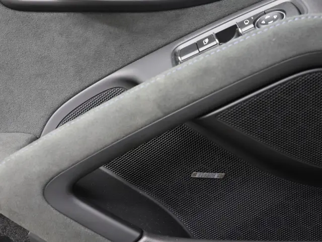 Image of Porsche 718 Cayman GT4 RS 368kW