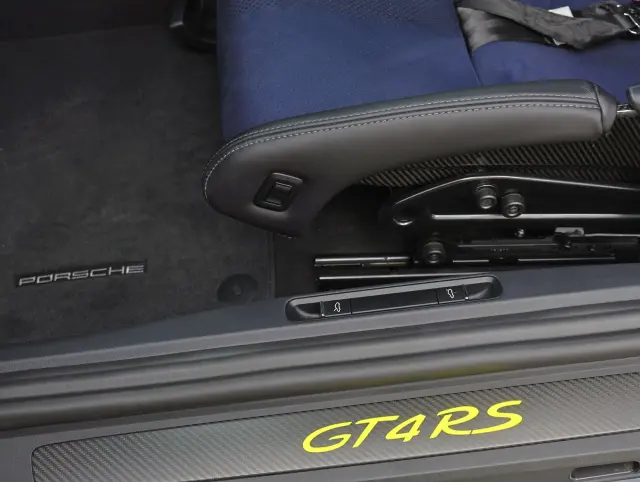 Image of Porsche 718 Cayman GT4 RS 368kW