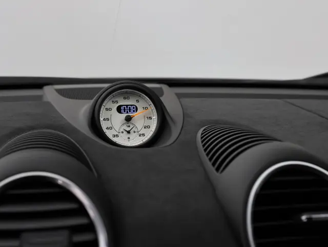 Image of Porsche 718 Cayman GT4 RS 368kW