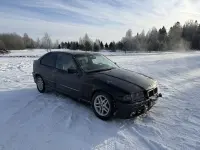 BMW 318TI 1.8 85kW thumbnail