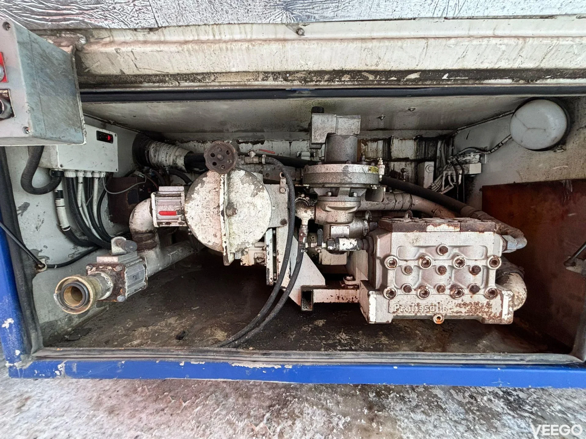 SCANIA P340 ADR TANK 7000 l / VACUUM Jurop PR200 / PRESSURE Pratissoli MS55 125 bar / 318 l/min 221kW