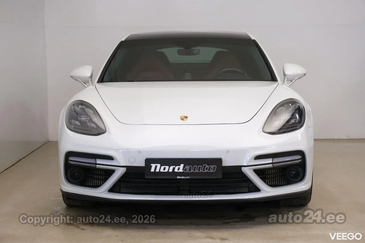 Porsche Panamera Turbo S - 4 500kW