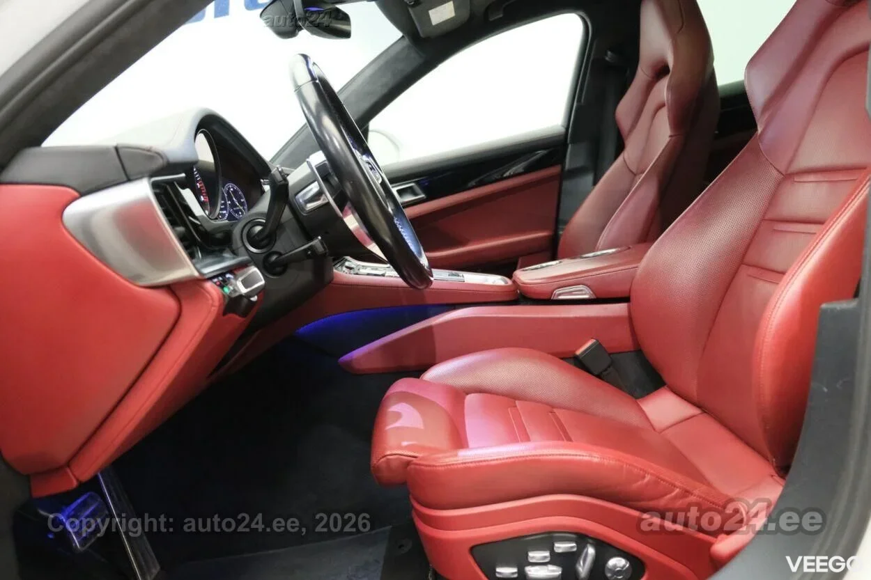 Porsche Panamera Turbo S - 4 500kW