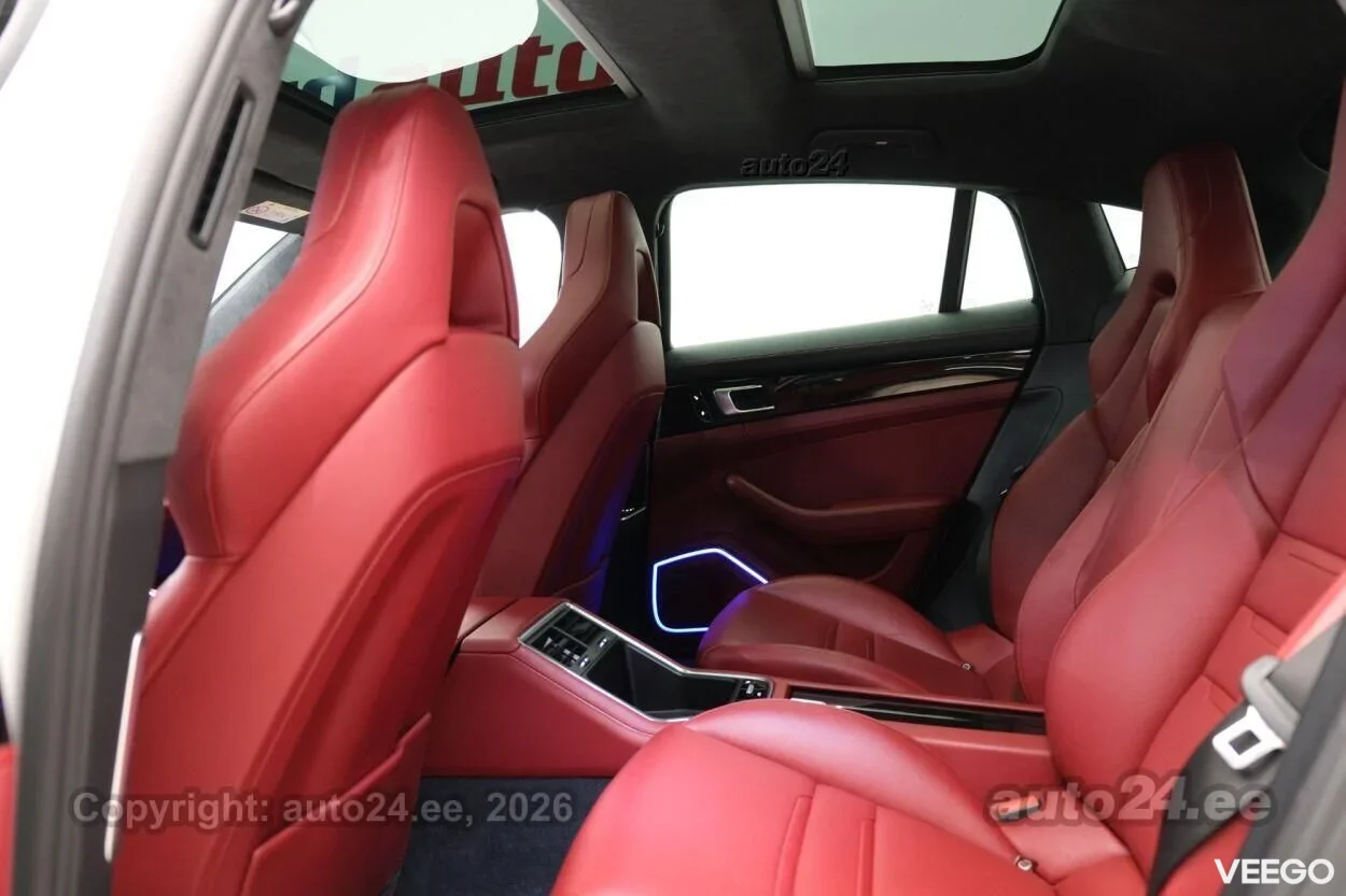 Porsche Panamera Turbo S - 4 500kW