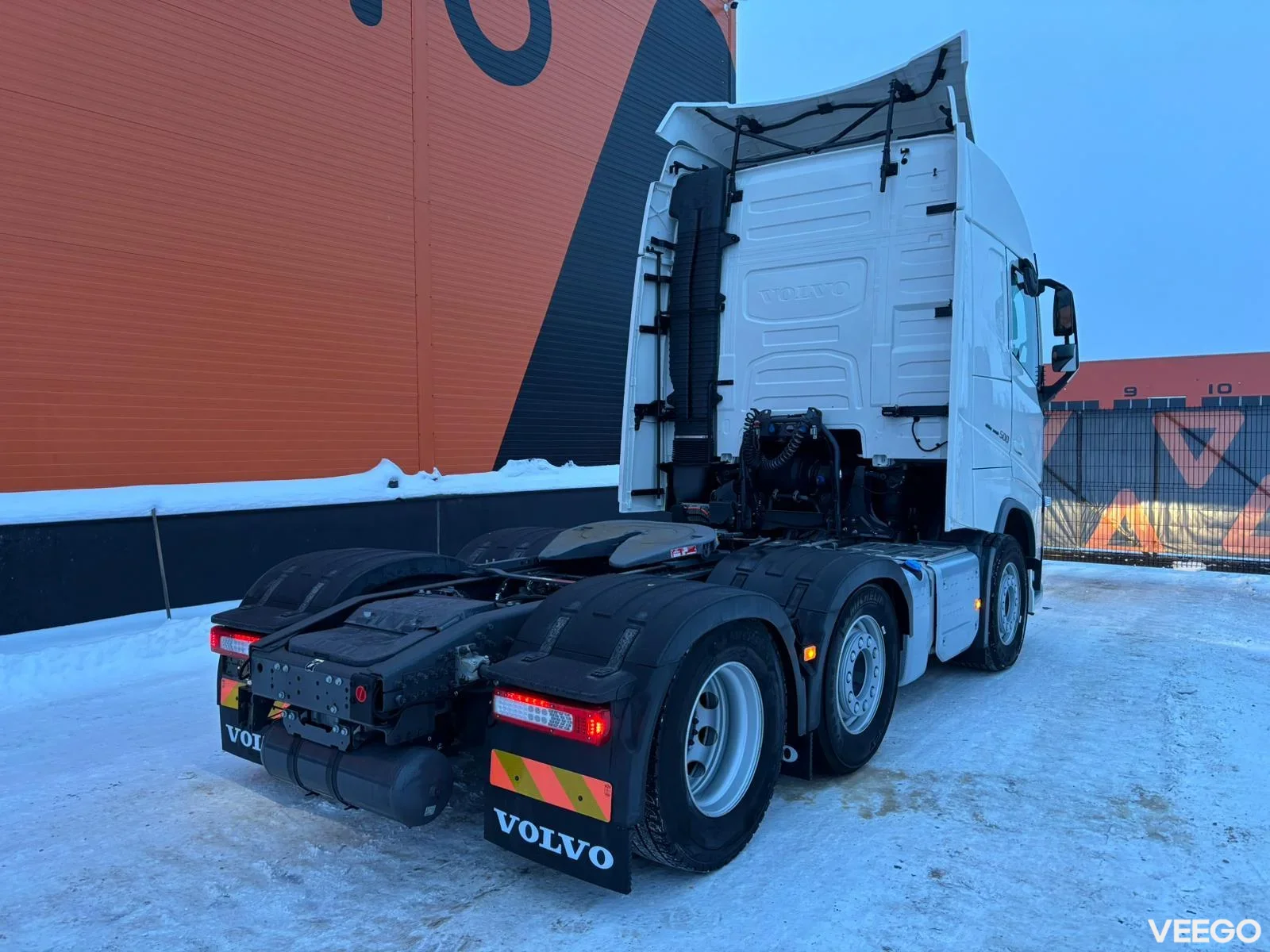 Volvo FH500 VOLVO DEMO TRUCK! / STEERED PUSHER AXLE 375kW