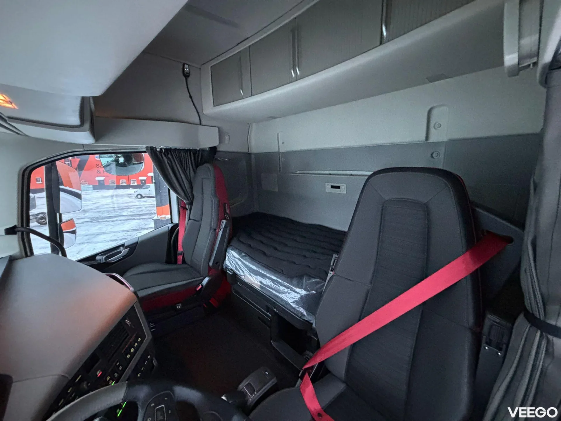 Volvo FH500 VOLVO DEMO TRUCK! / STEERED PUSHER AXLE 375kW