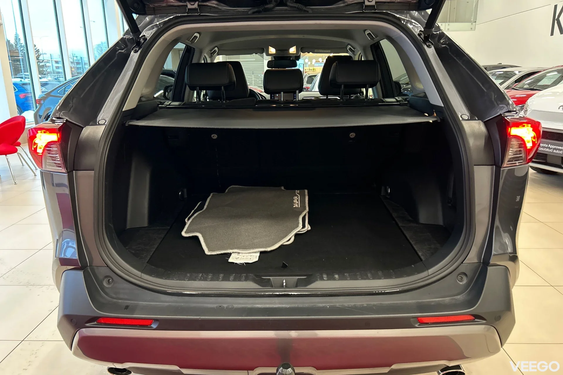 Toyota RAV4 Luxury Plus 2.5 131kW