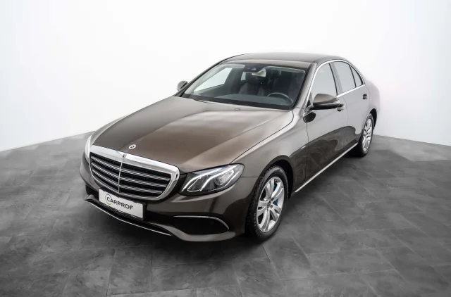 Image of Mercedes-Benz E350 e Luxury 2.0 210kW