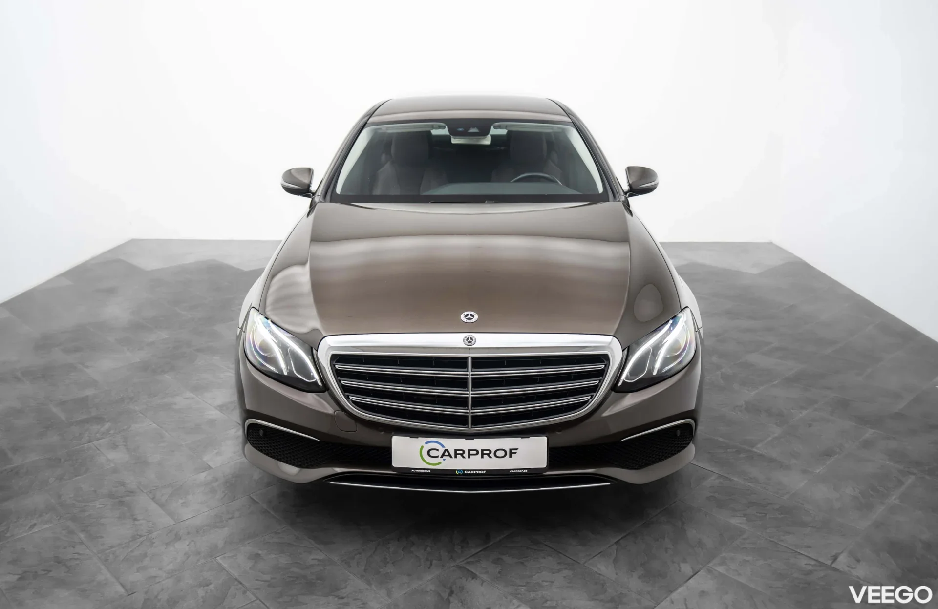 Mercedes-Benz E350 e Luxury 2.0 210kW