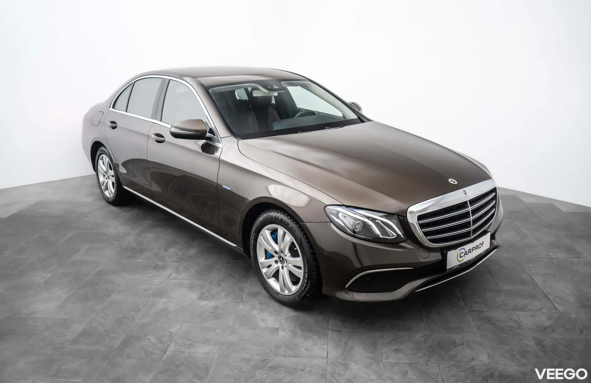 Mercedes-Benz E350 e Luxury 2.0 210kW