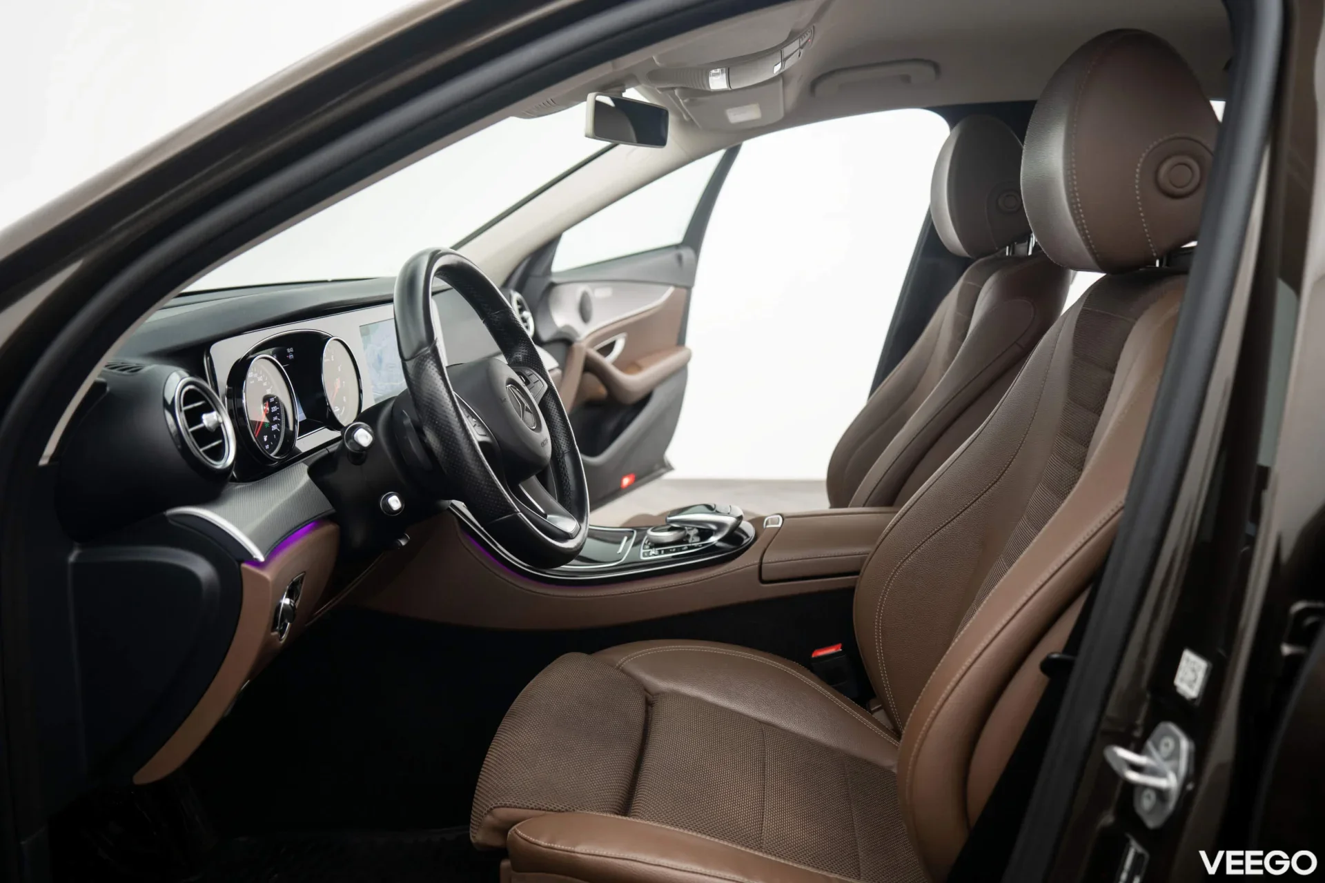 Mercedes-Benz E350 e Luxury 2.0 210kW