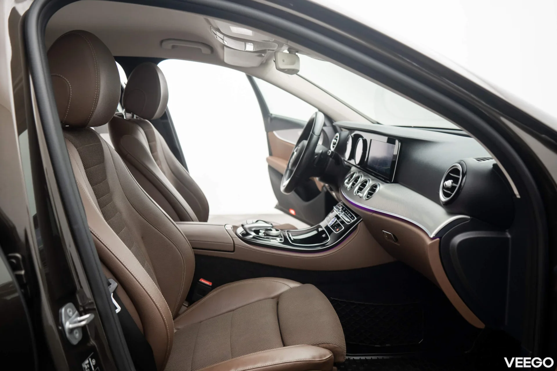 Mercedes-Benz E350 e Luxury 2.0 210kW