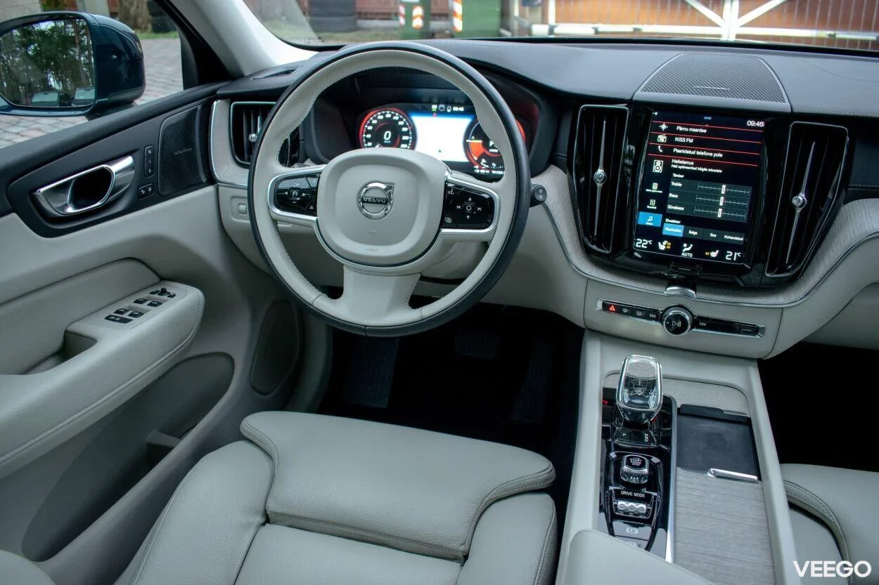 Volvo XC60 AWD Inscription Intelli PRO Wntr 2 251kW