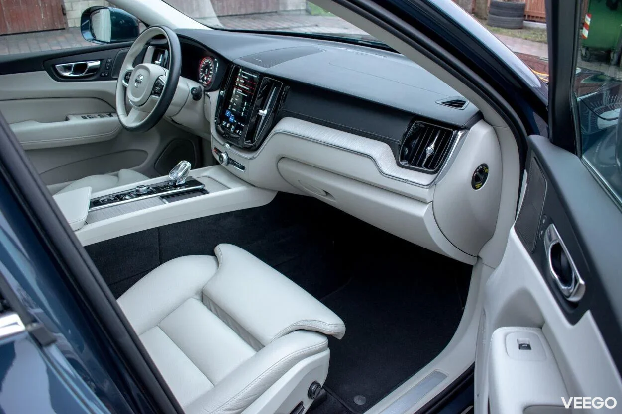 Volvo XC60 AWD Inscription Intelli PRO Wntr 2 251kW