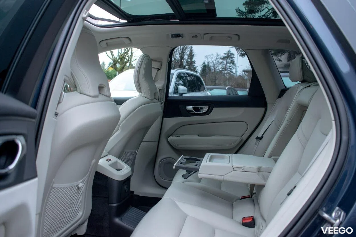 Volvo XC60 AWD Inscription Intelli PRO Wntr 2 251kW