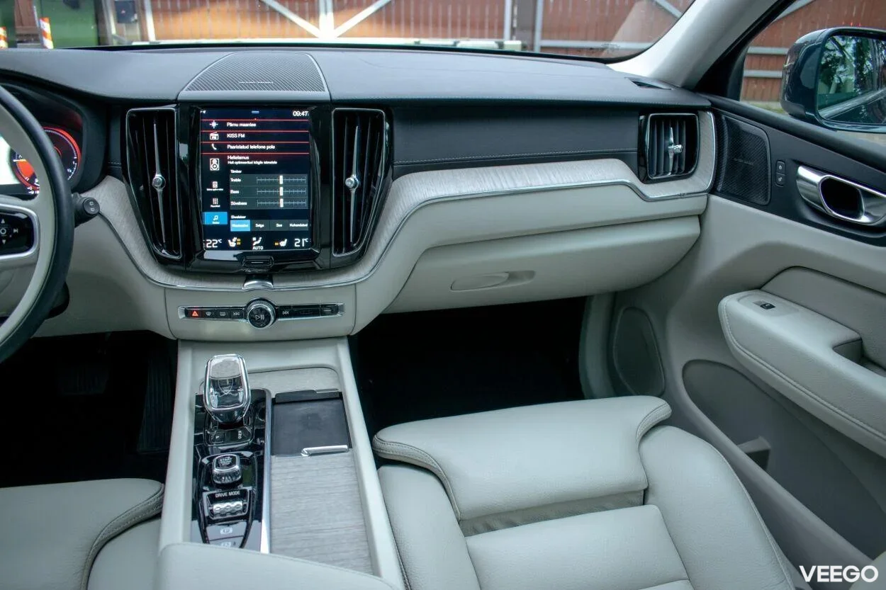 Volvo XC60 AWD Inscription Intelli PRO Wntr 2 251kW