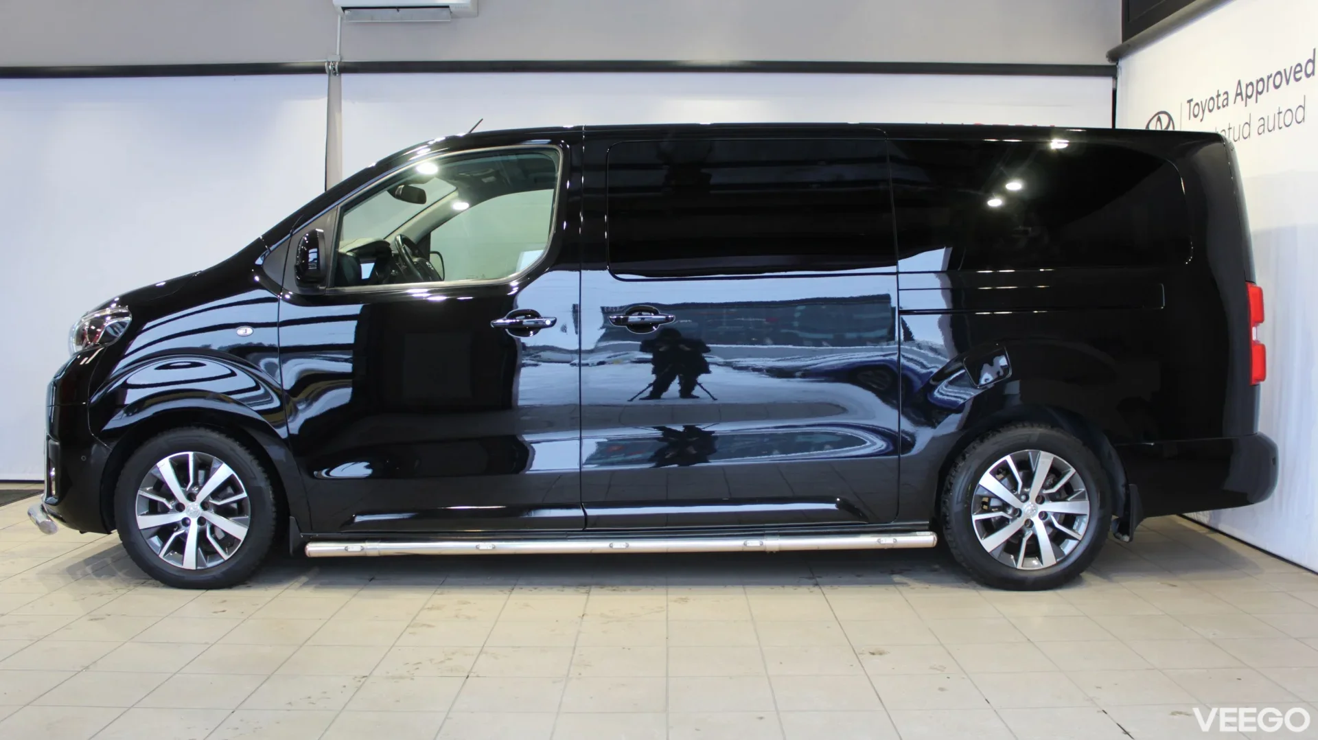 Toyota Proace Verso Long Executive 2 130kW