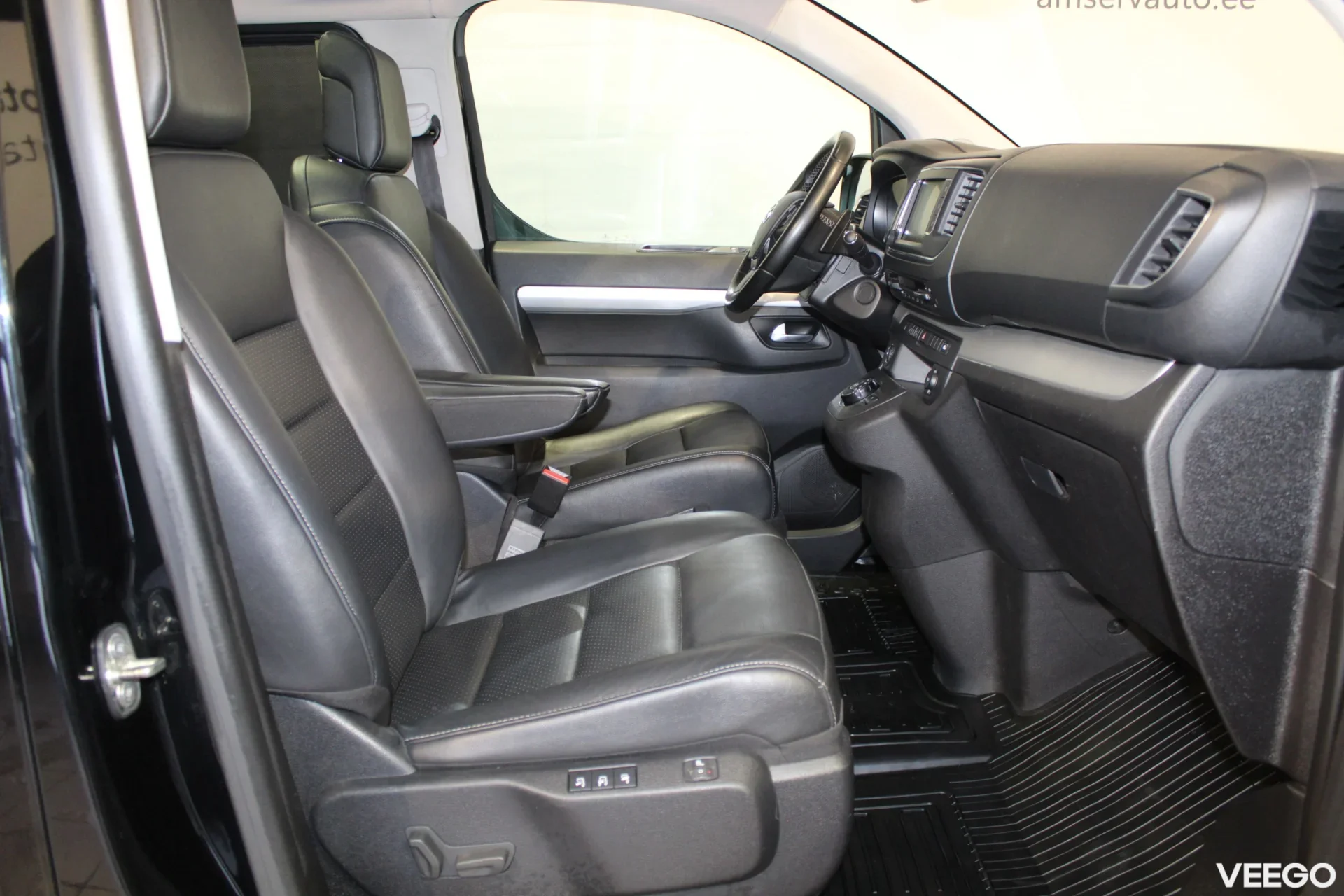 Toyota Proace Verso Long Executive 2 130kW