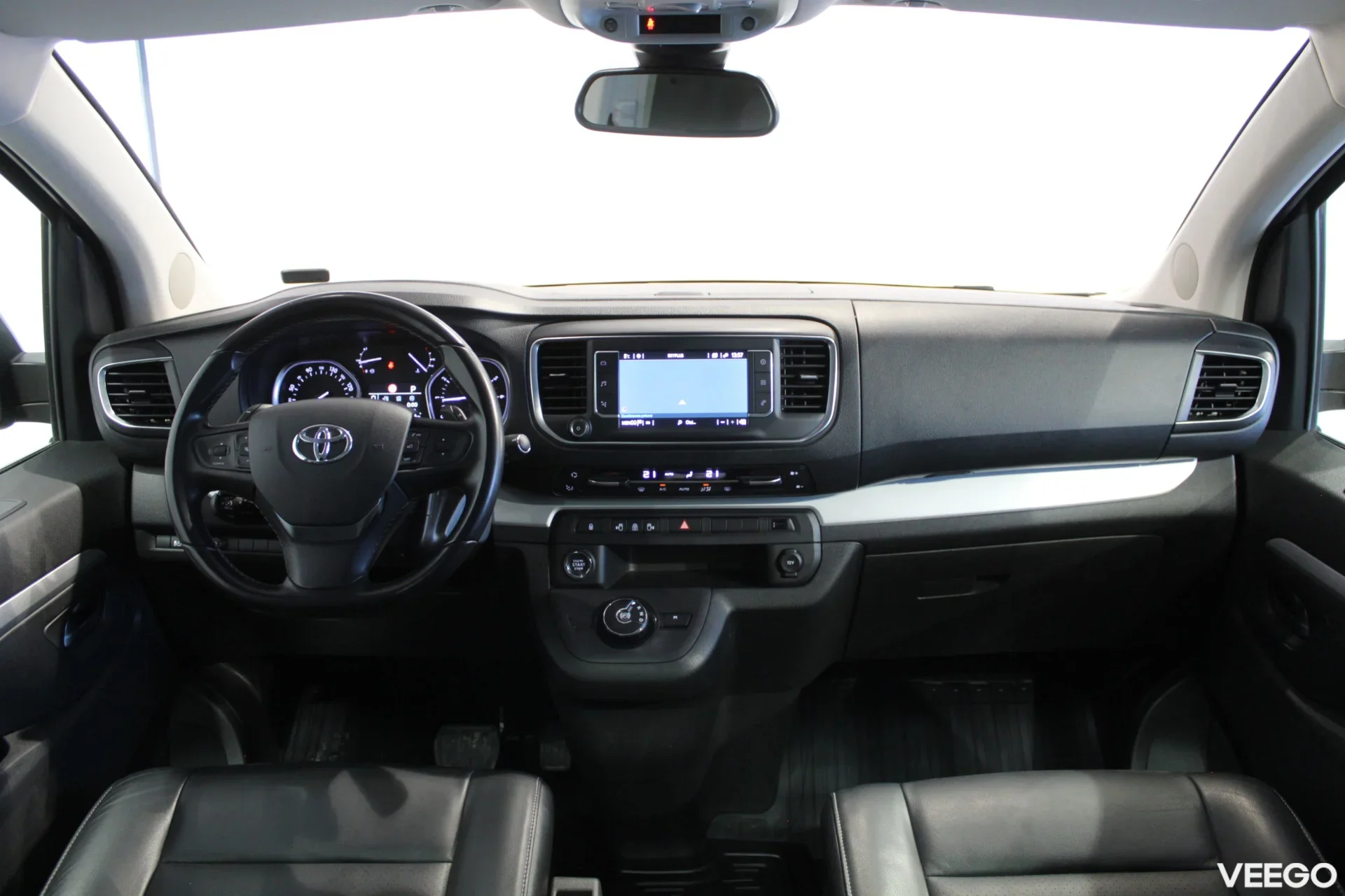 Toyota Proace Verso Long Executive 2 130kW