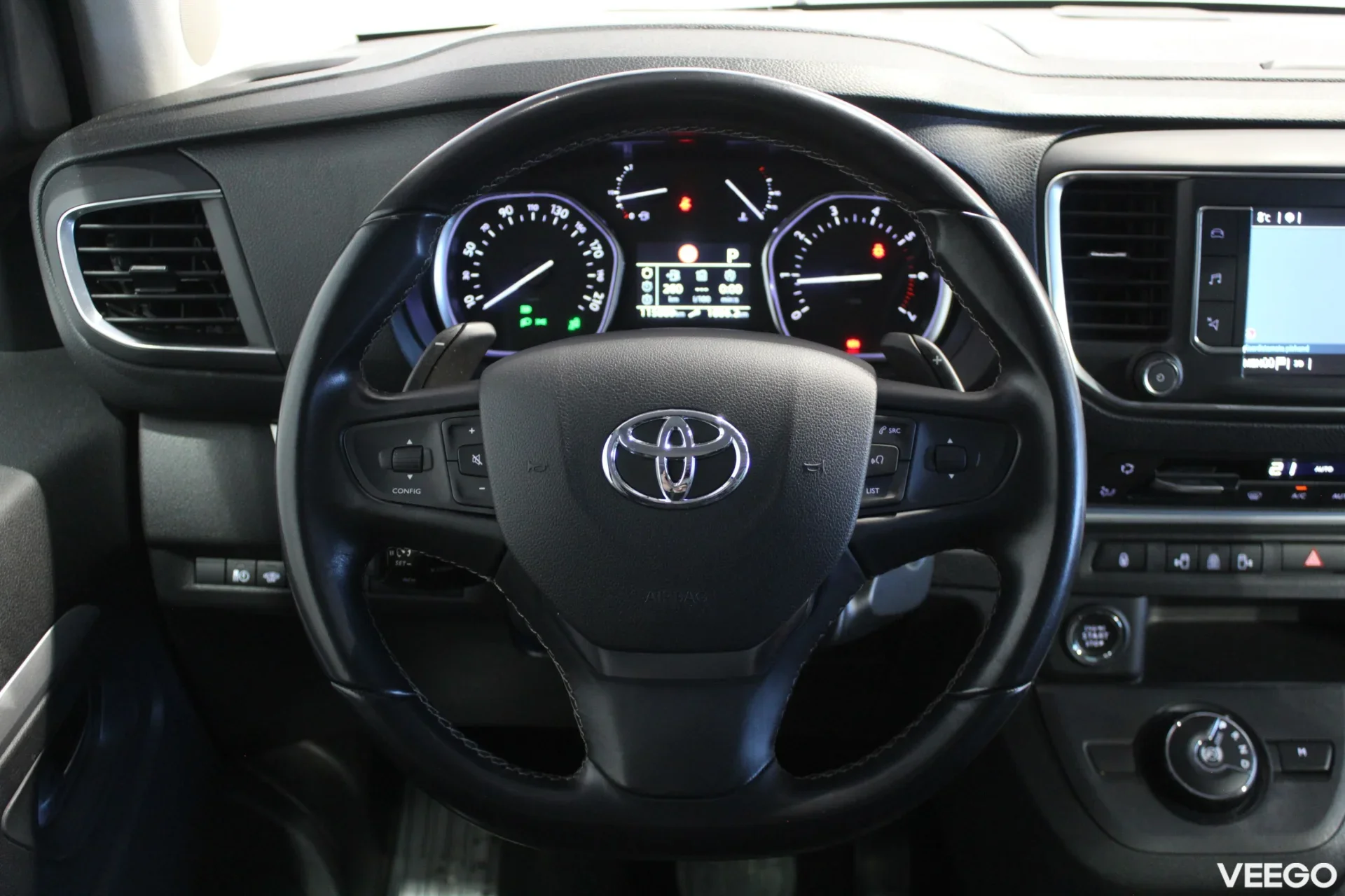 Toyota Proace Verso Long Executive 2 130kW