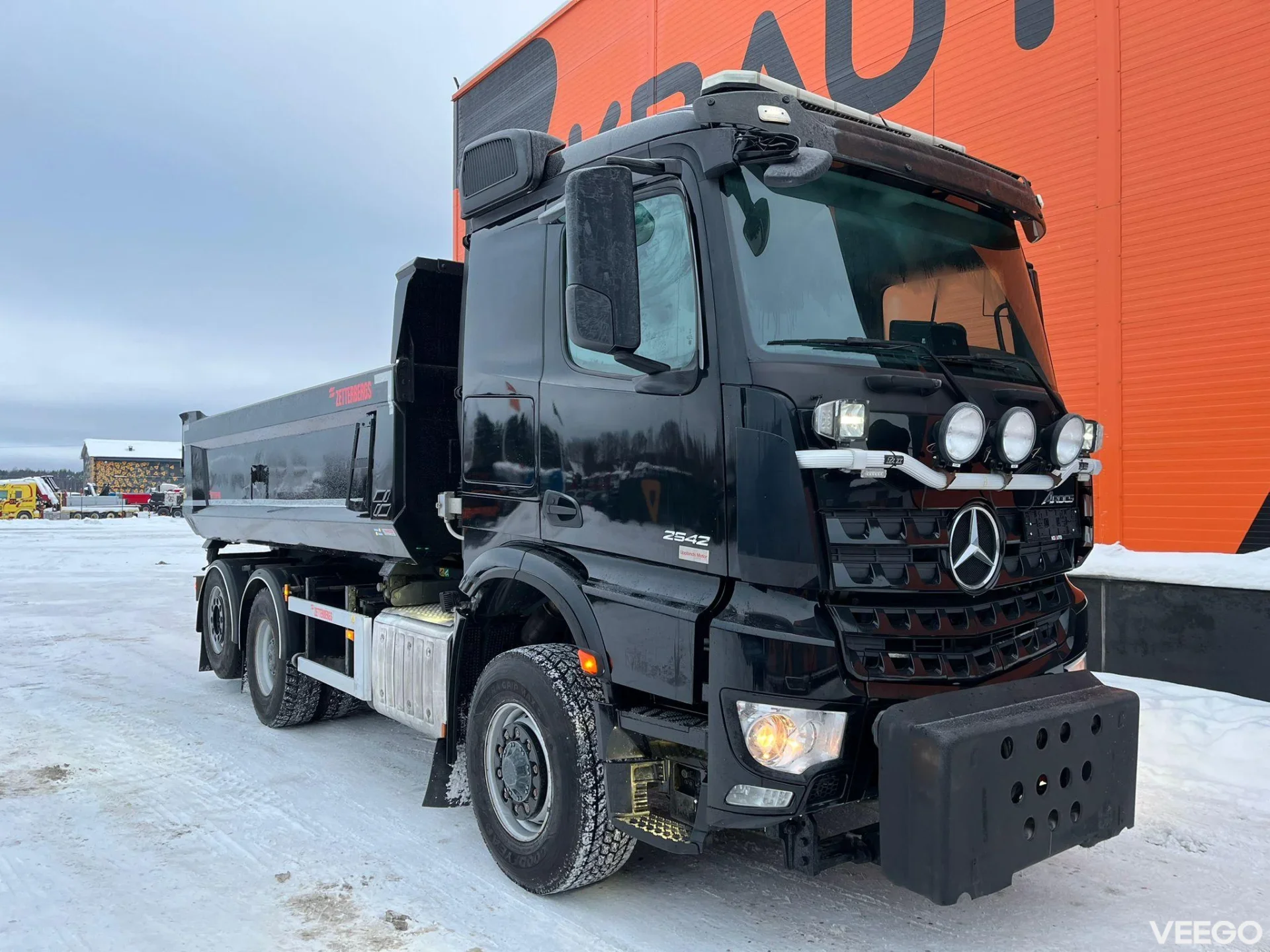 Mercedes-Benz Actros SIDE TIPPER / SNOW POLW EQUIPMENT / BOX L=5117 mm 310kW