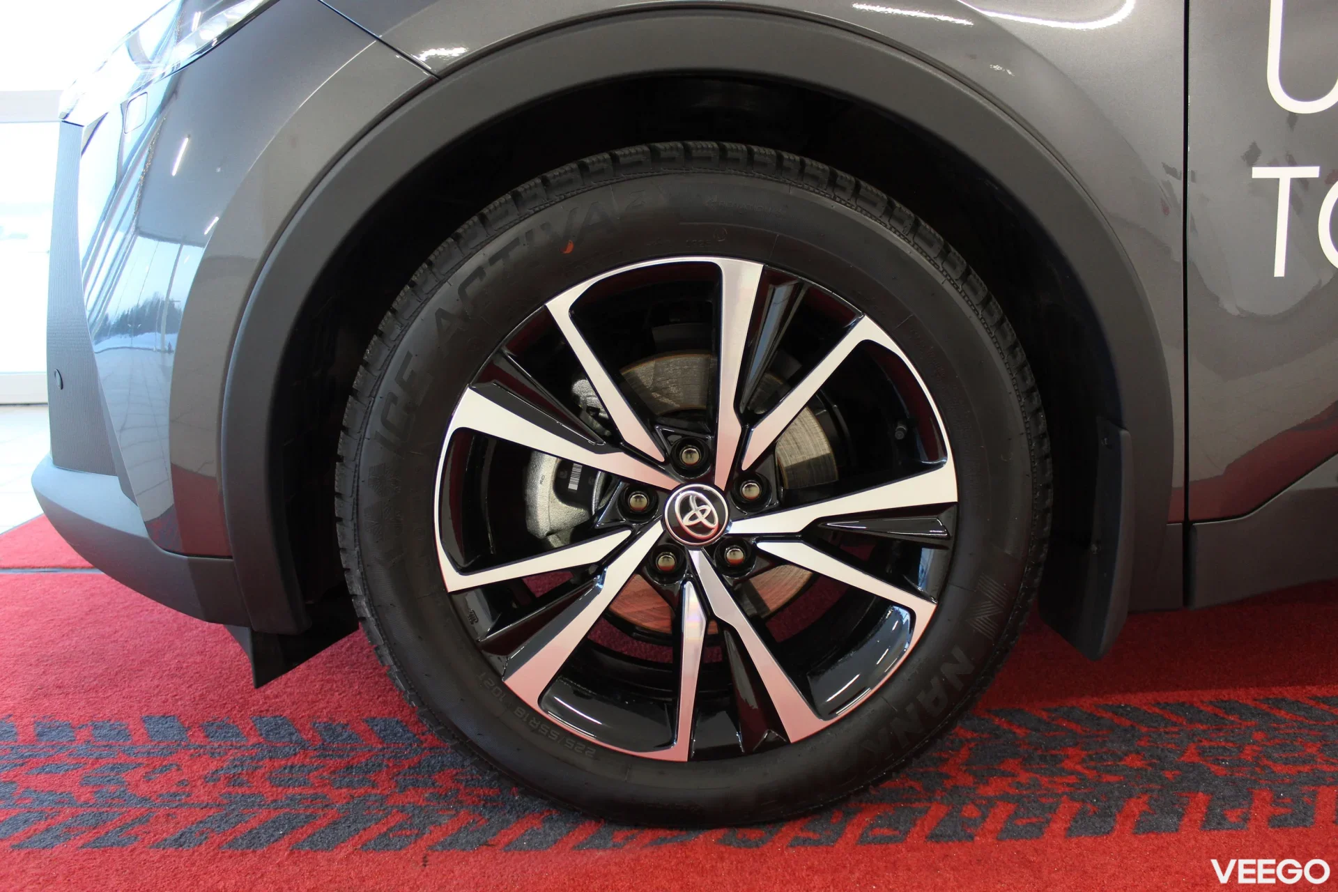 Toyota C-HR Style + Multimedia pakett 1.8 72kW