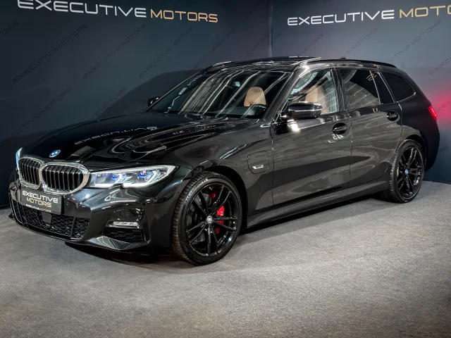 Image of BMW 330 e xDrive M-Sportpakett 2.0 215kW