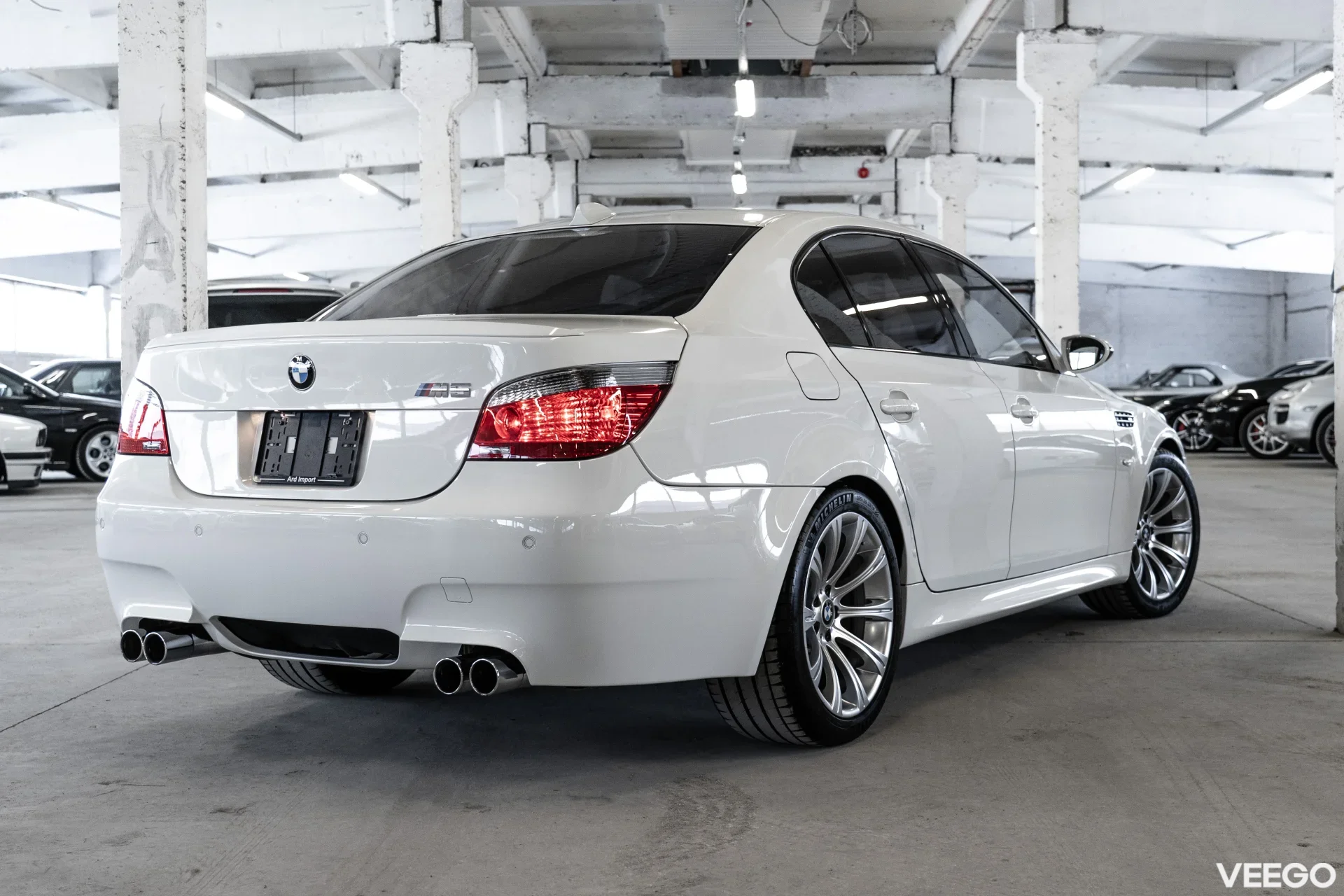 BMW M5 5.0 373kW