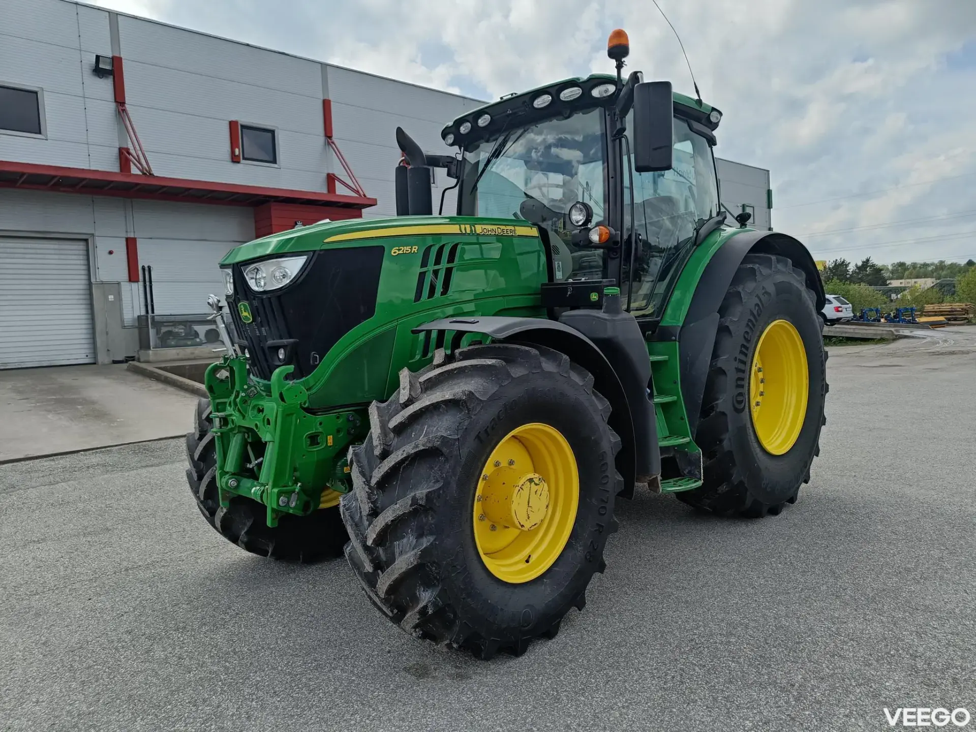 John Deere 6215R 188kW