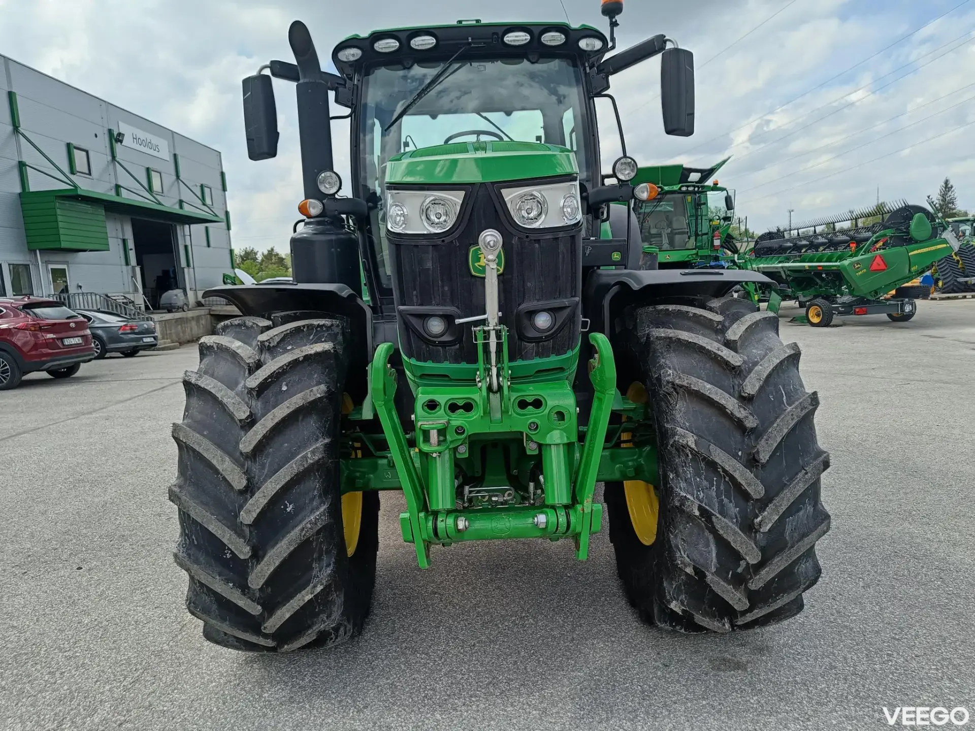 John Deere 6215R 188kW