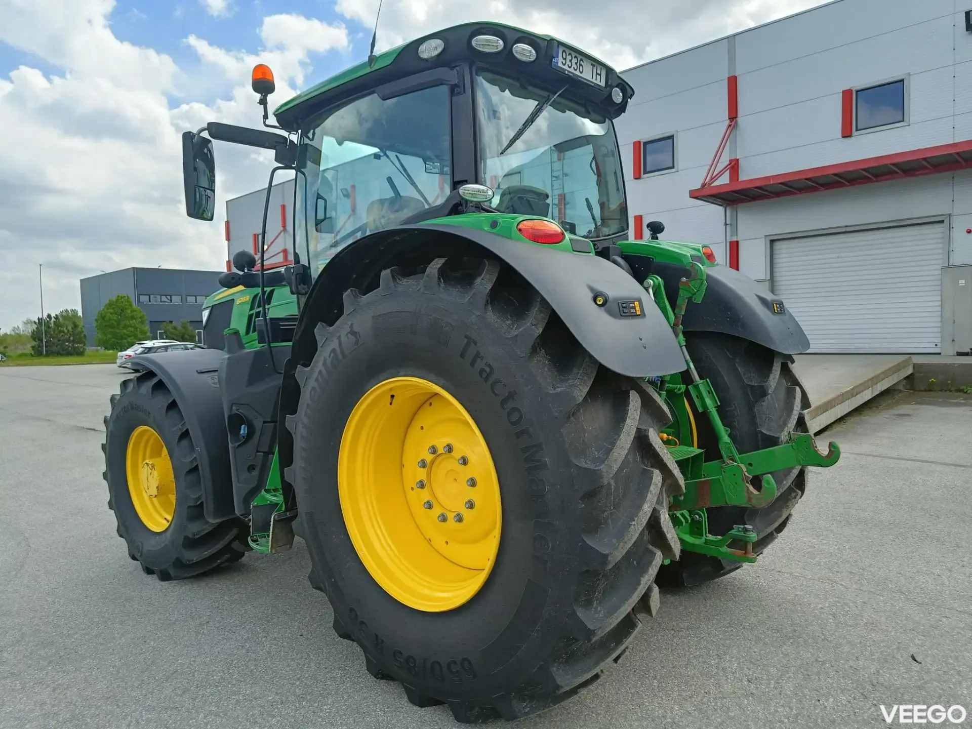 John Deere 6215R 188kW
