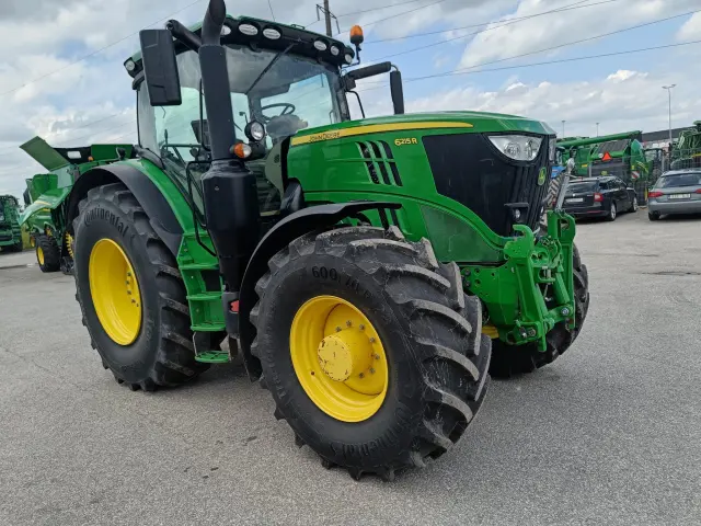 Image of John Deere 6215R 188kW