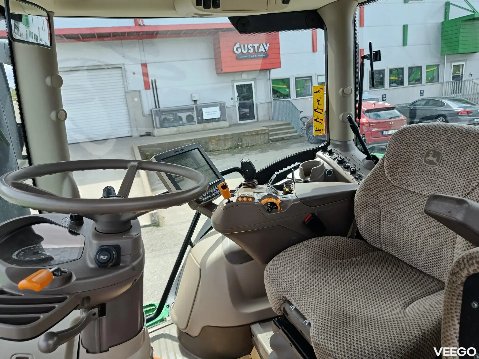 John Deere 6215R 188kW